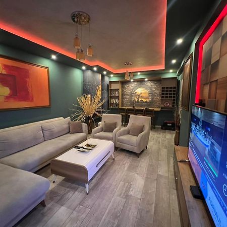 Luxurious Apartment With City View Pristina Exterior foto